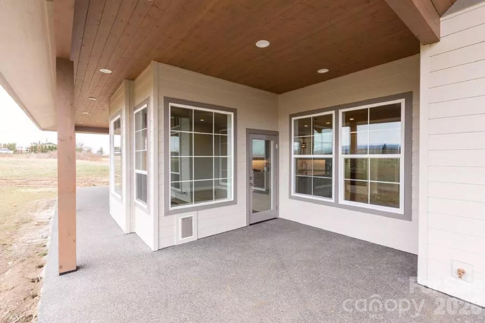 5743 Lake Pointe Drive
