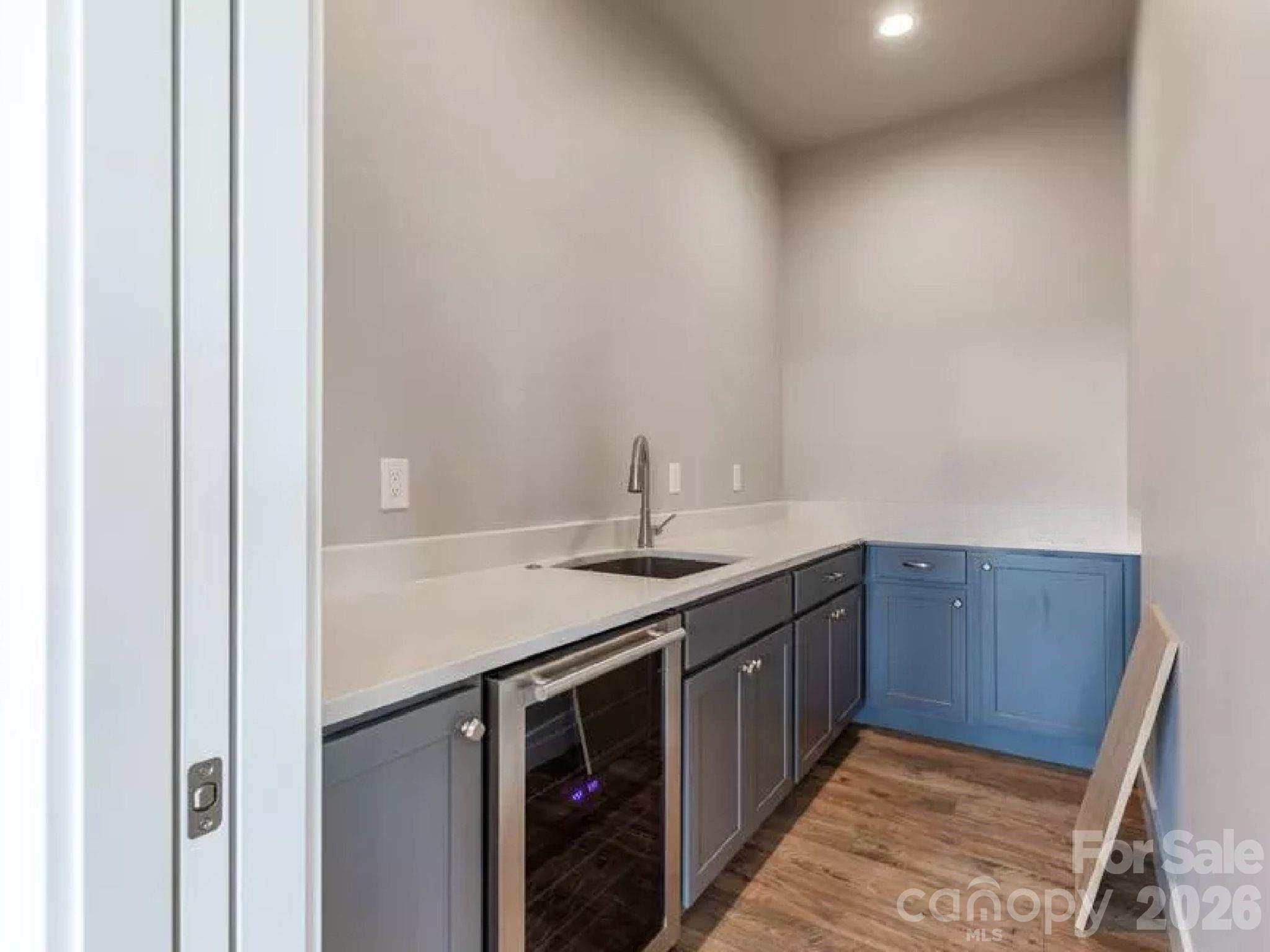 5743 Lake Pointe Drive