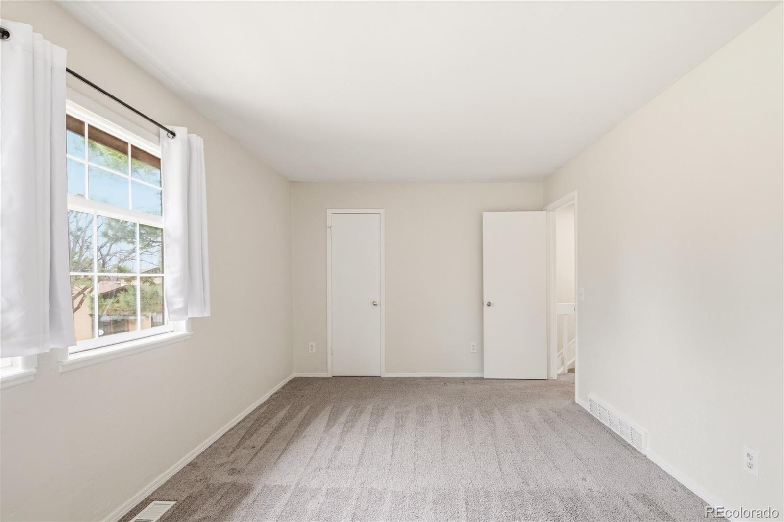 3873 S Fraser Street