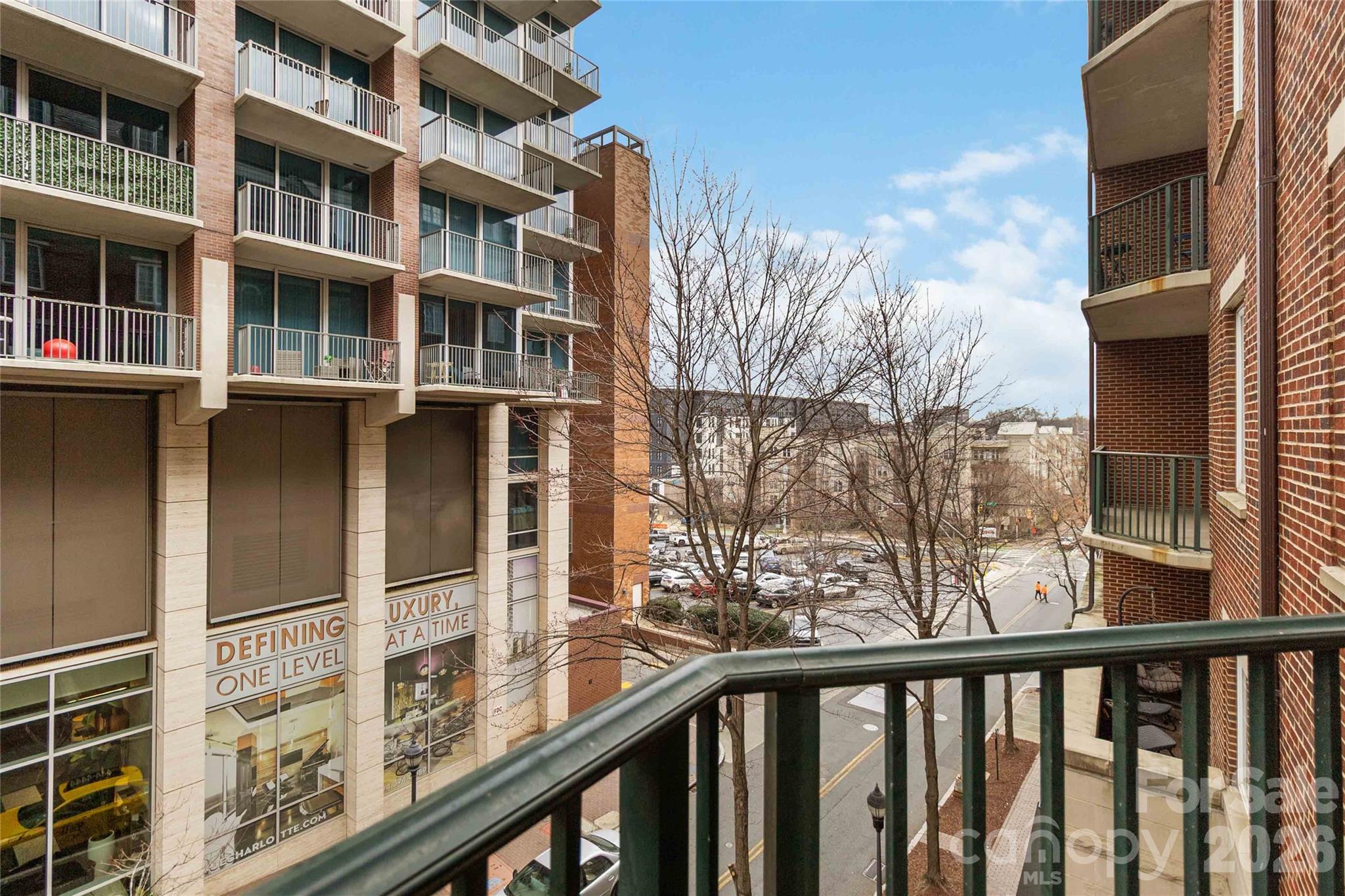 300 W 5th Street Unit: 333