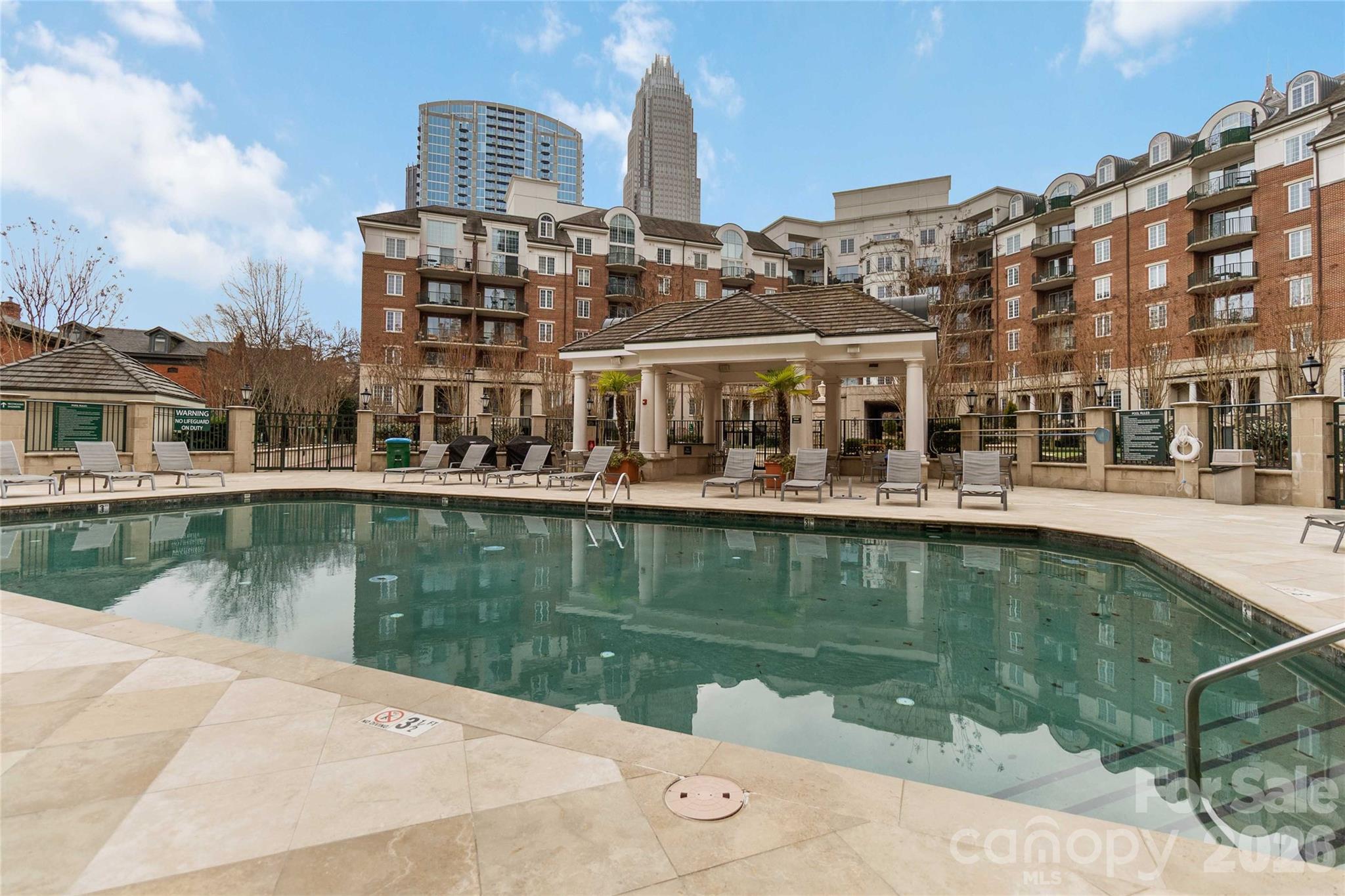 300 W 5th Street Unit: 333