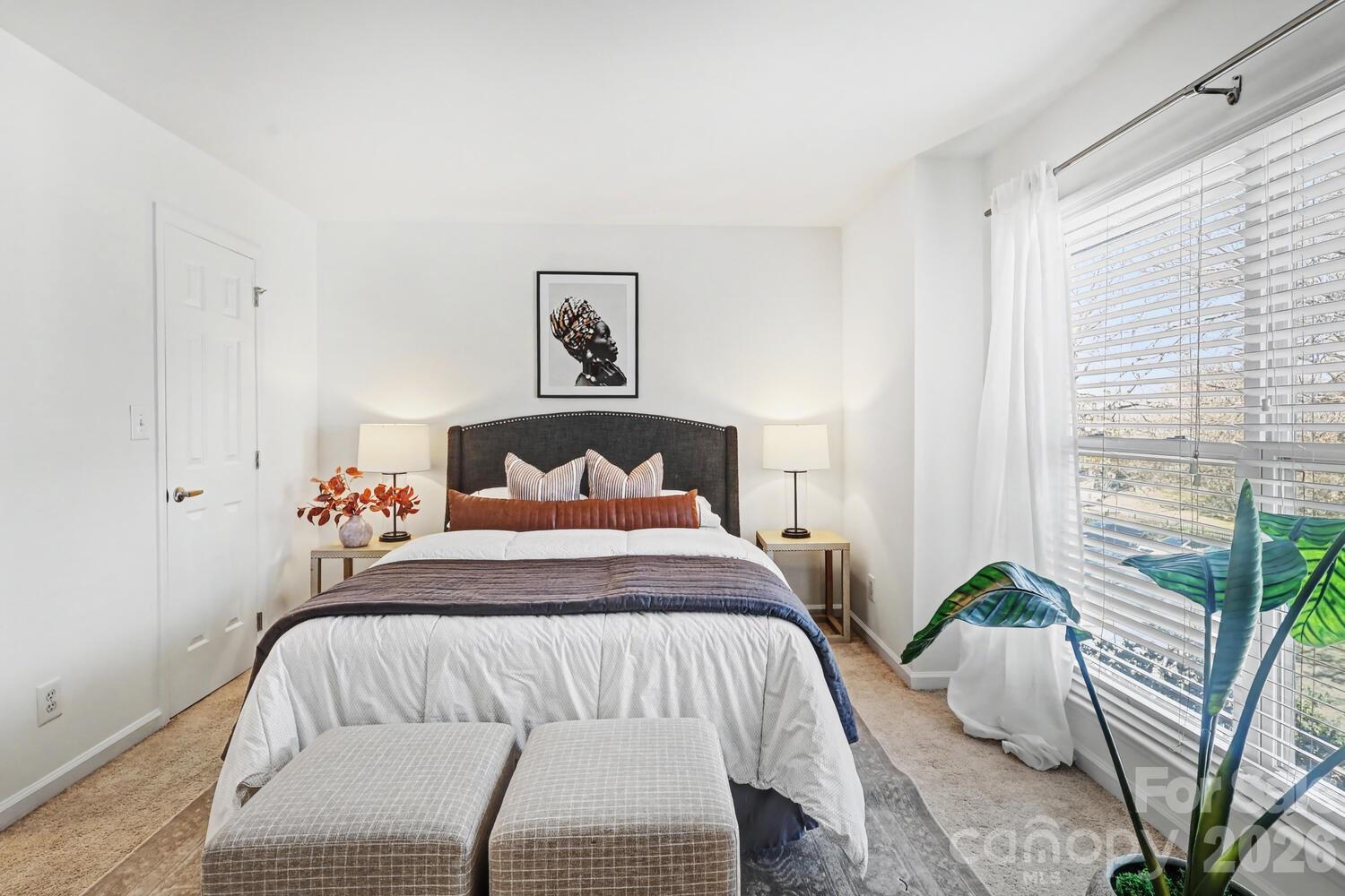 525 N Graham Street Unit: 3B