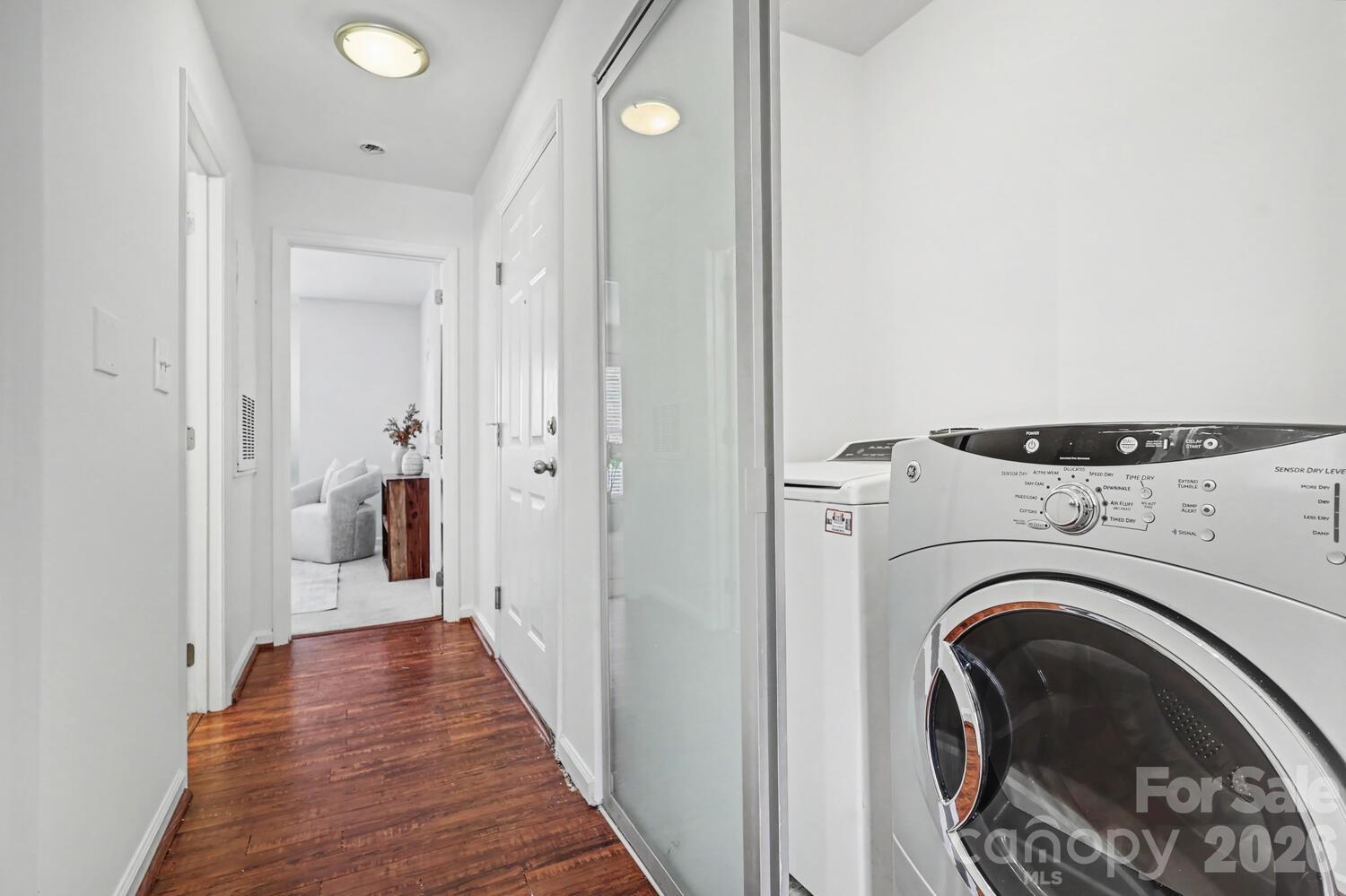 525 N Graham Street Unit: 3B