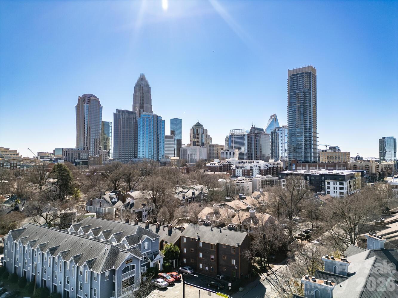 525 N Graham Street Unit: 3B