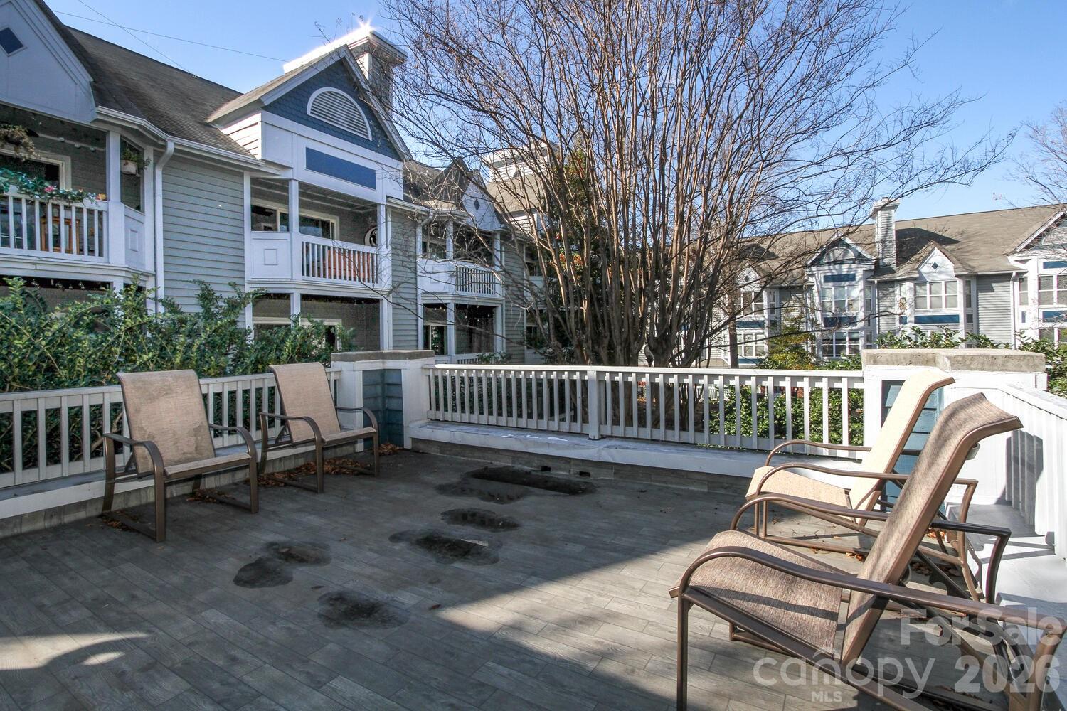 525 N Graham Street Unit: 3B