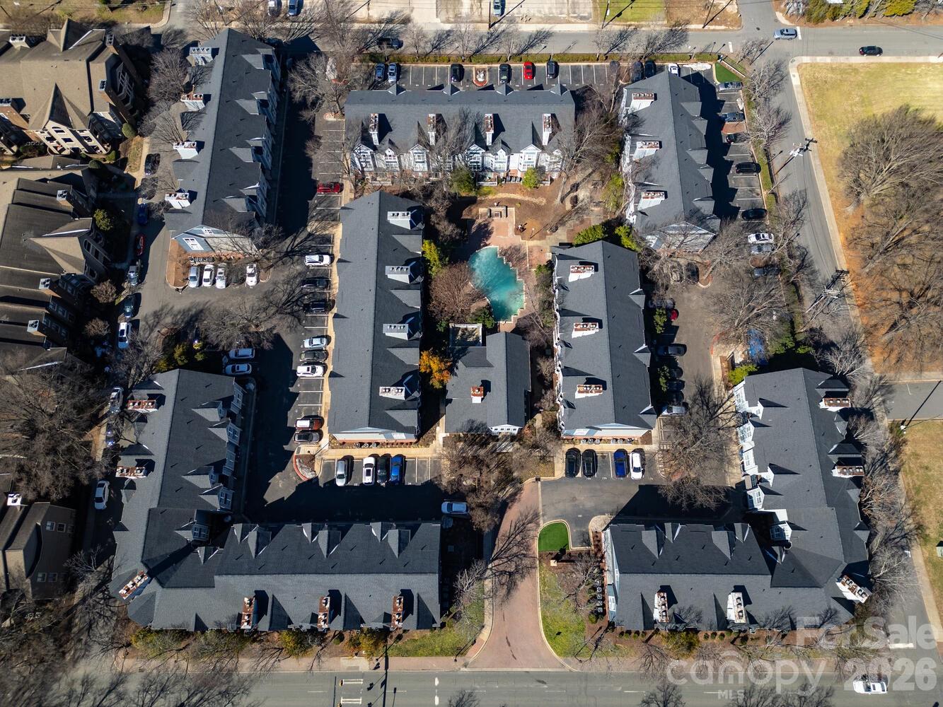 525 N Graham Street Unit: 3B