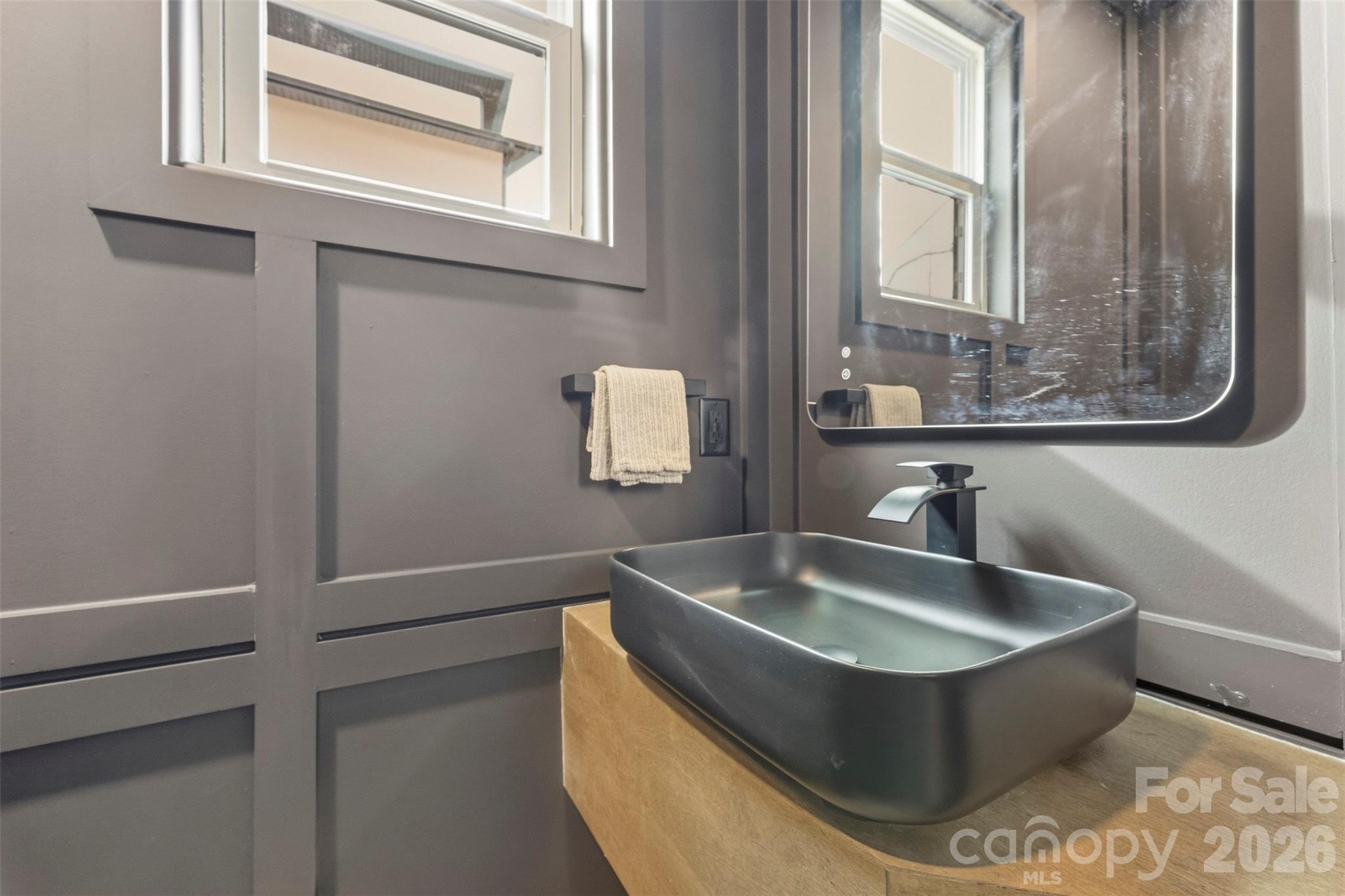 5305 Grand Canyon Road NW