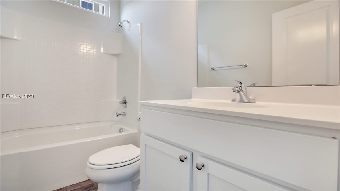 6 Whispering Oaks Circle