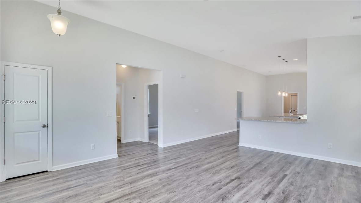 6 Whispering Oaks Circle