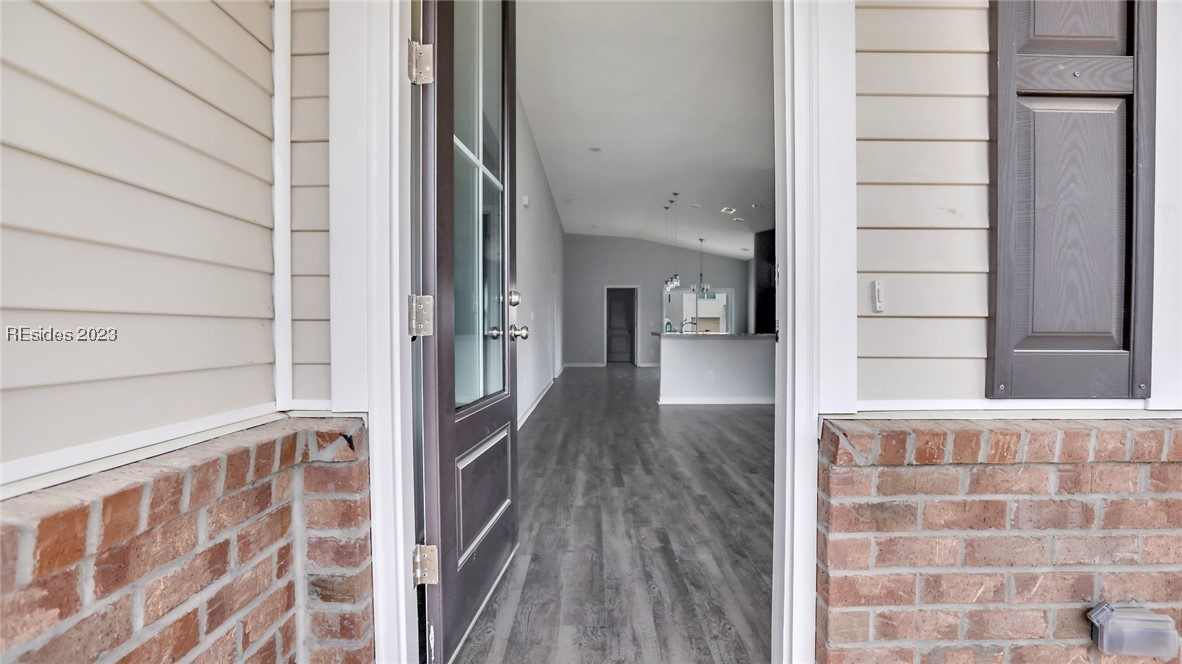 6 Whispering Oaks Circle