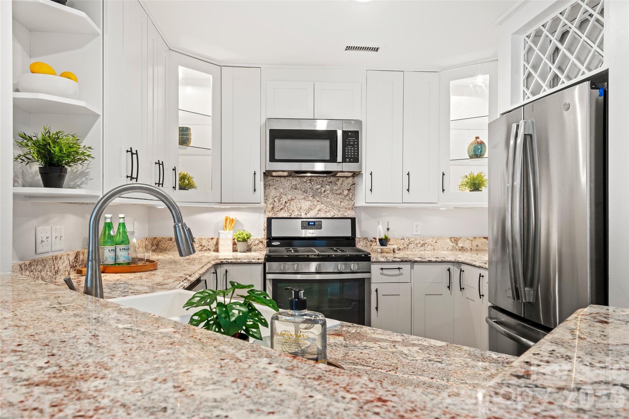 17811 Half Moon Lane