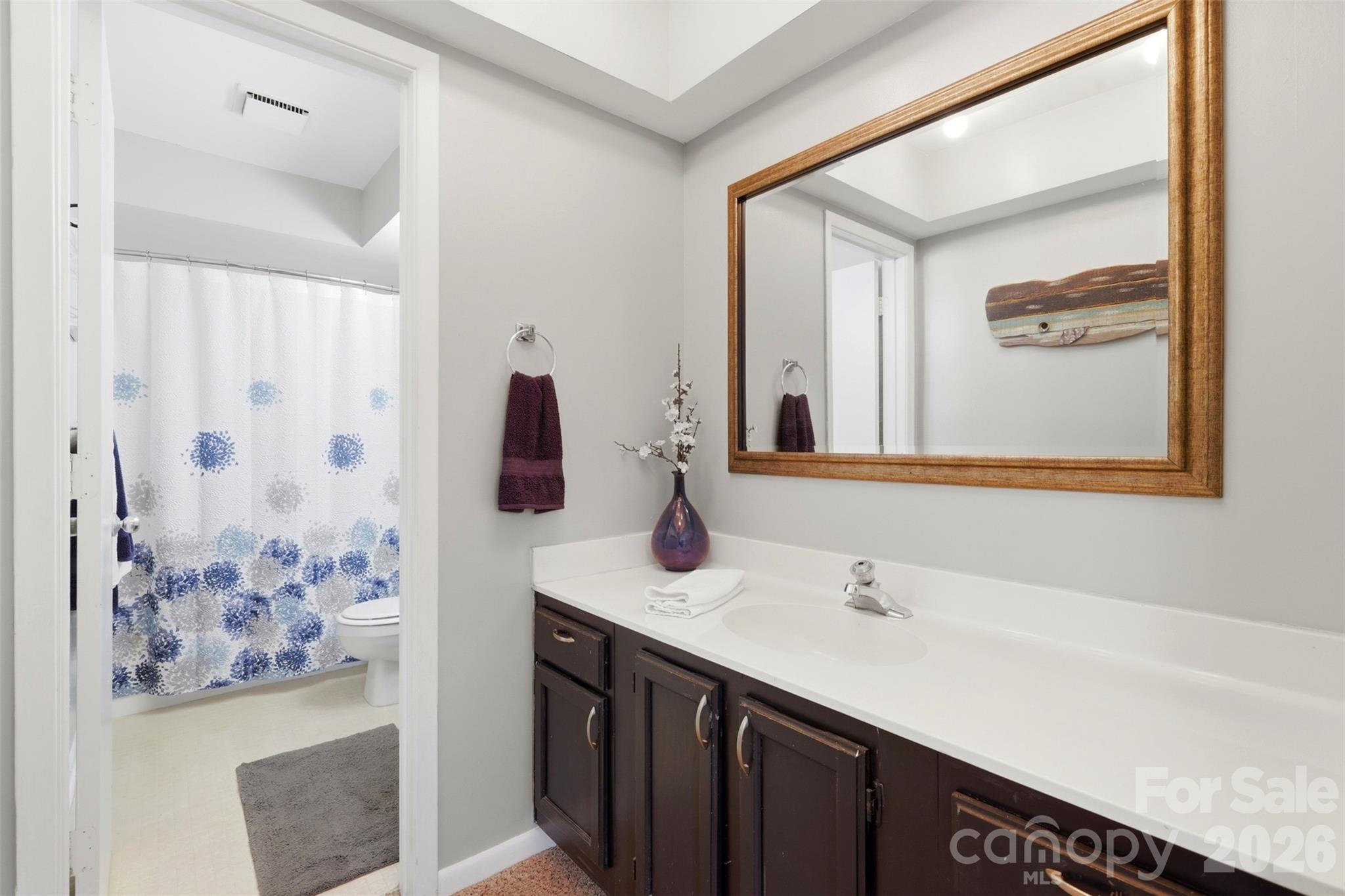 910 Sardis Cove Drive