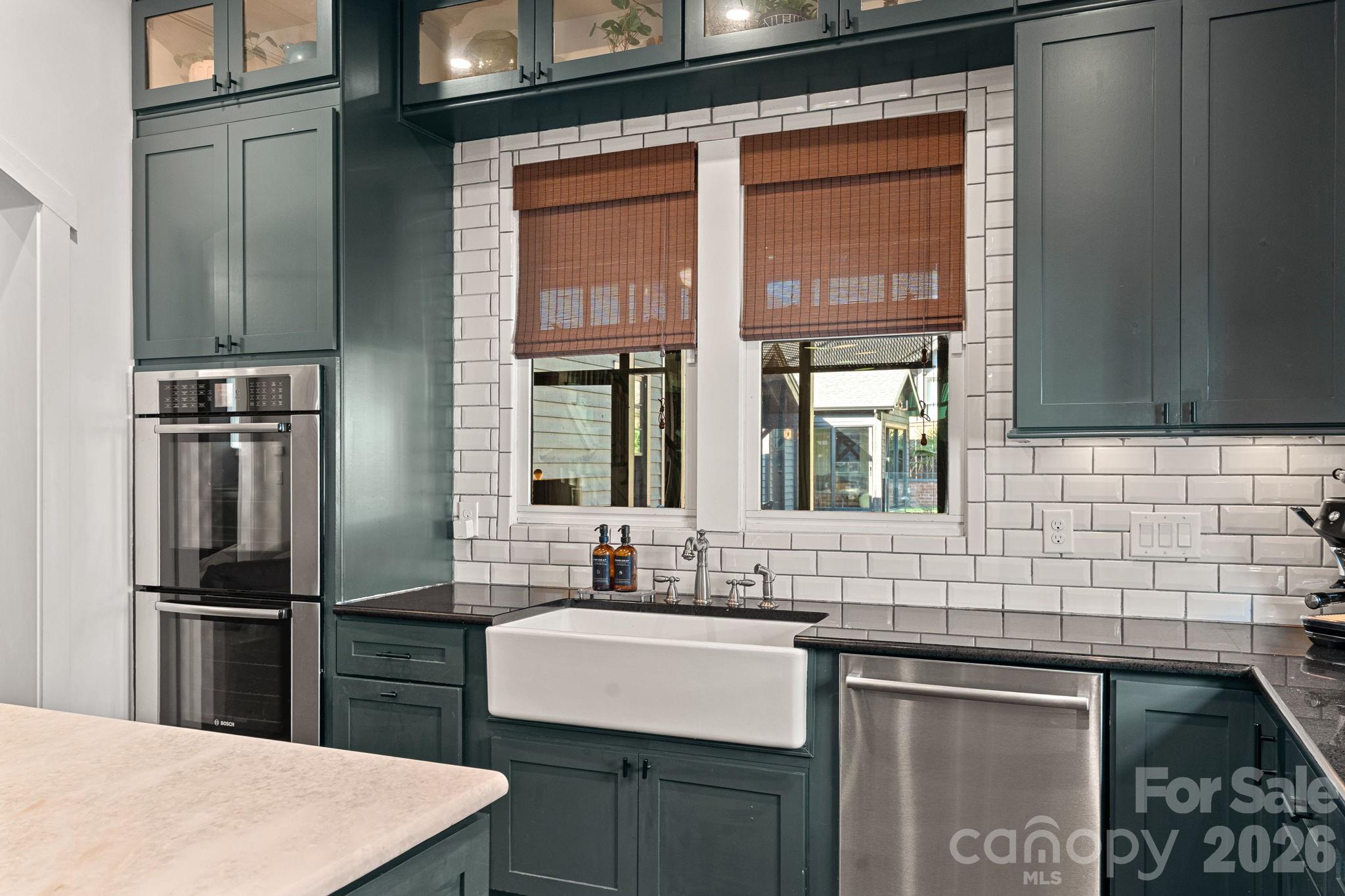 405 E Tremont Avenue