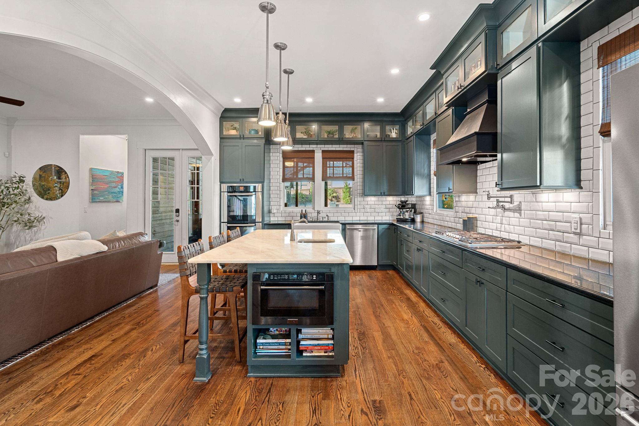 405 E Tremont Avenue