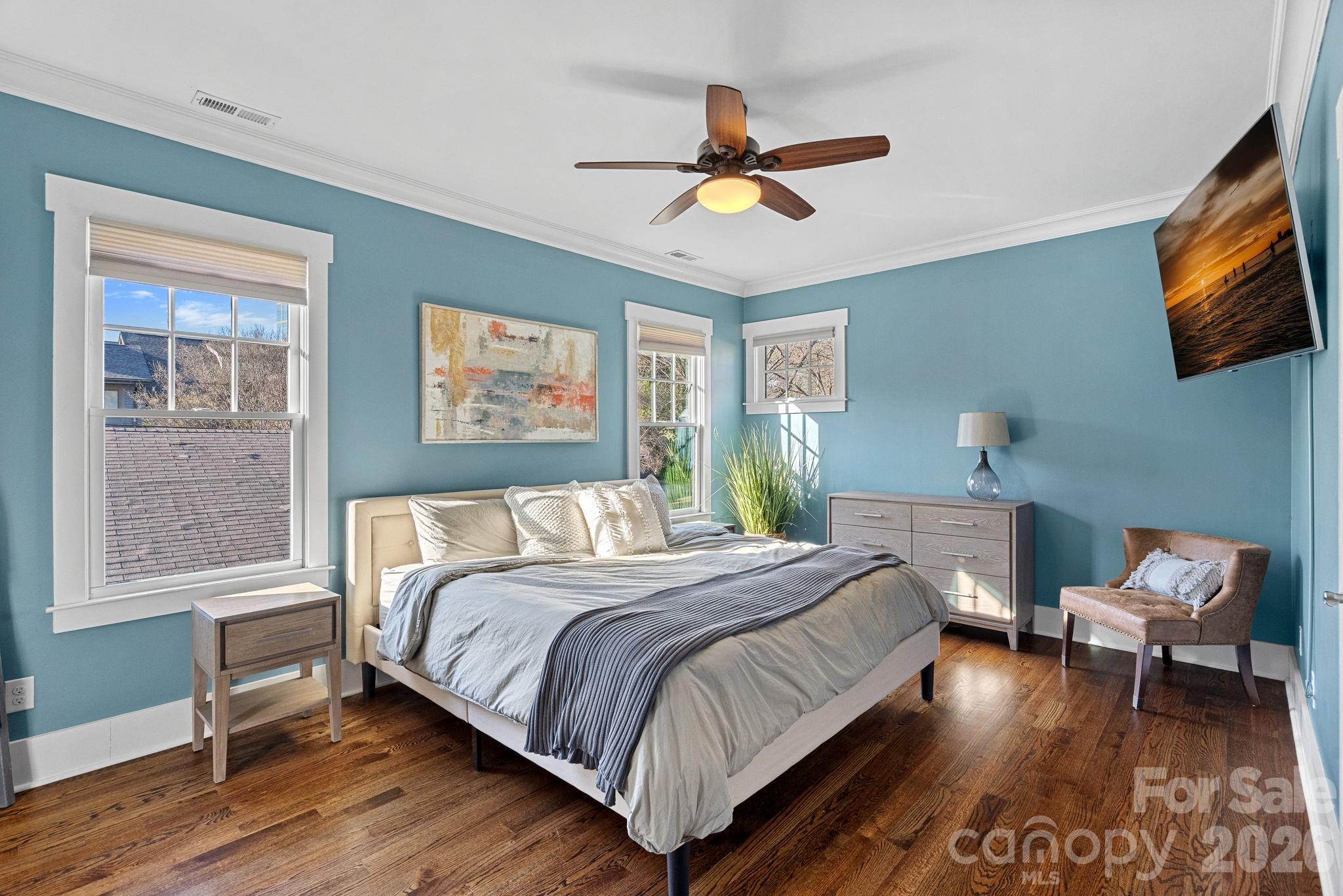 405 E Tremont Avenue