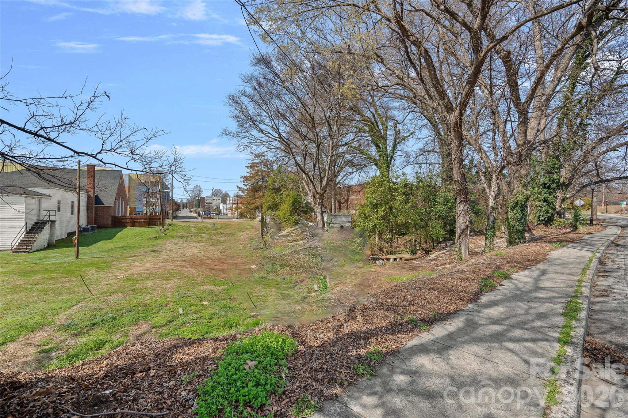 1515 W 5th Street