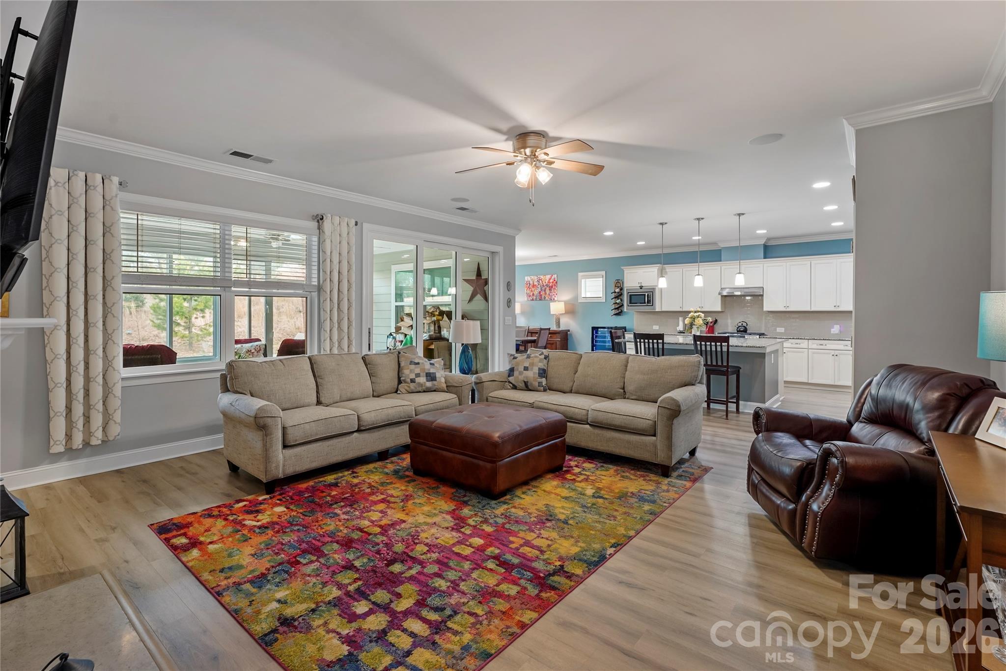 5047 Looking Glass Trail