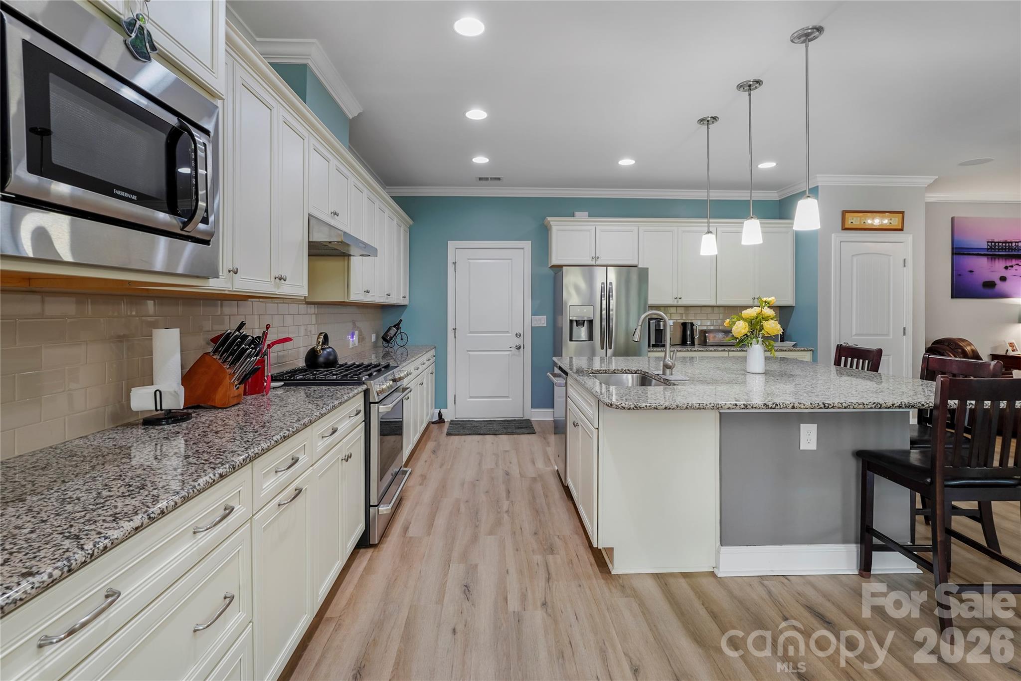 5047 Looking Glass Trail