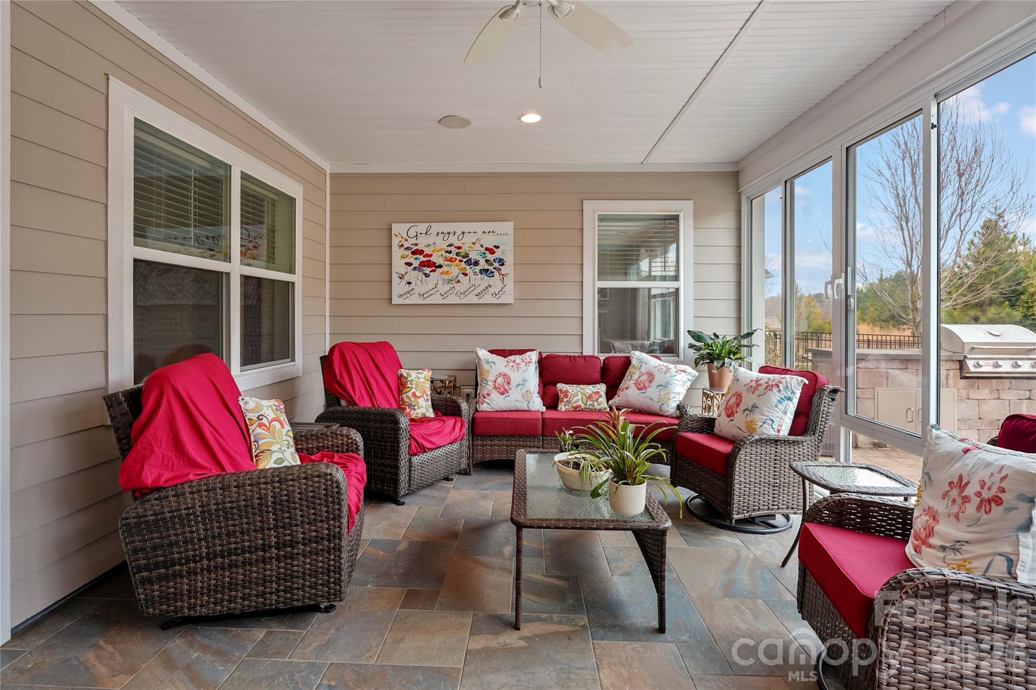 5047 Looking Glass Trail