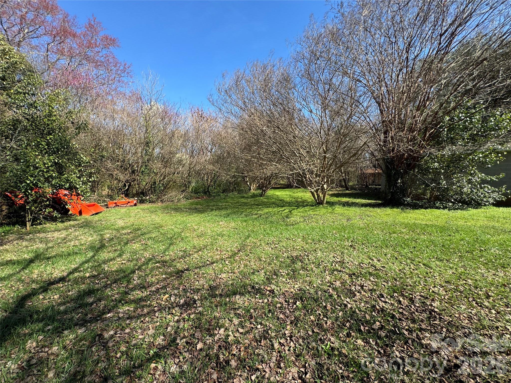 905 Conover Boulevard E