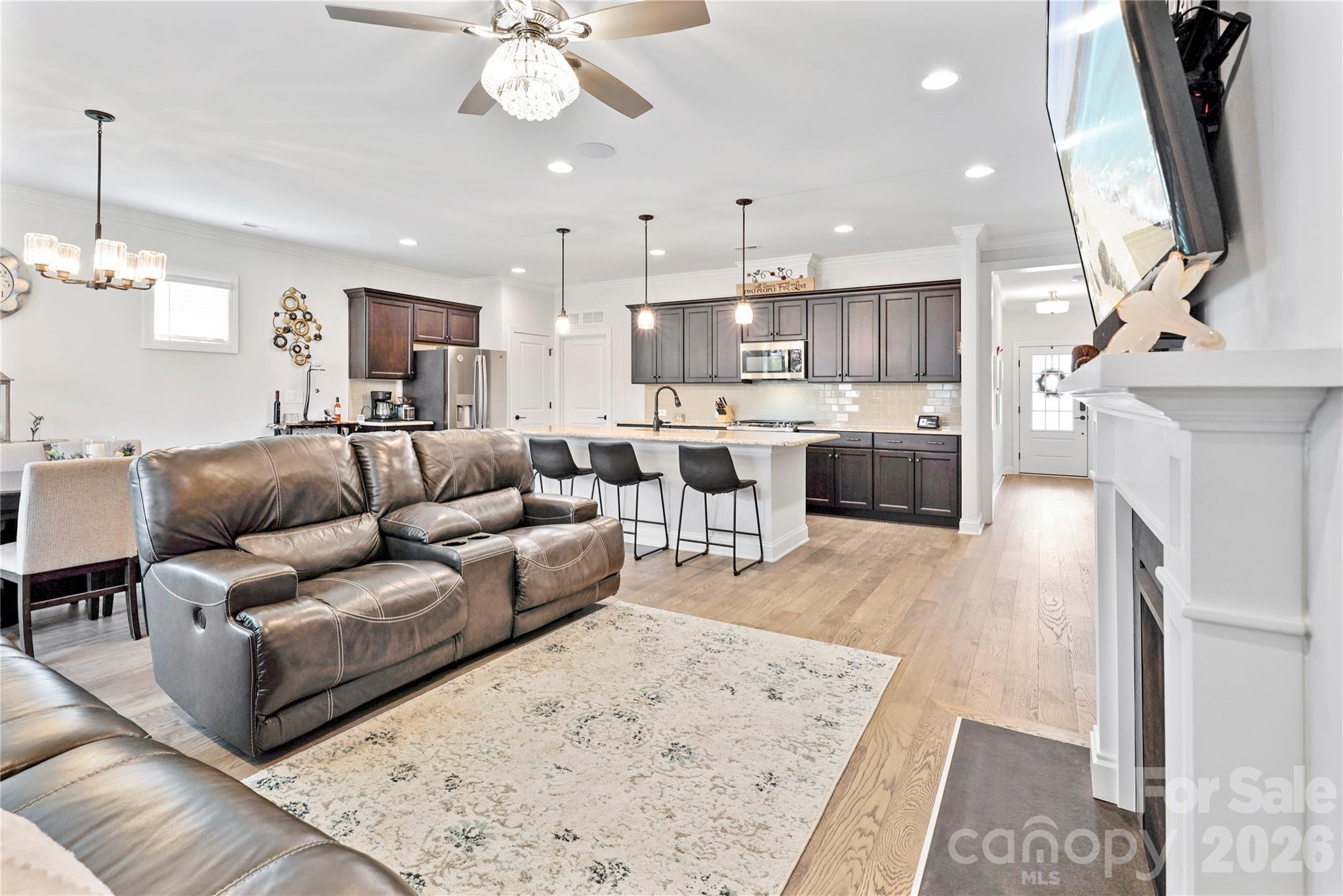445 Bowline Drive