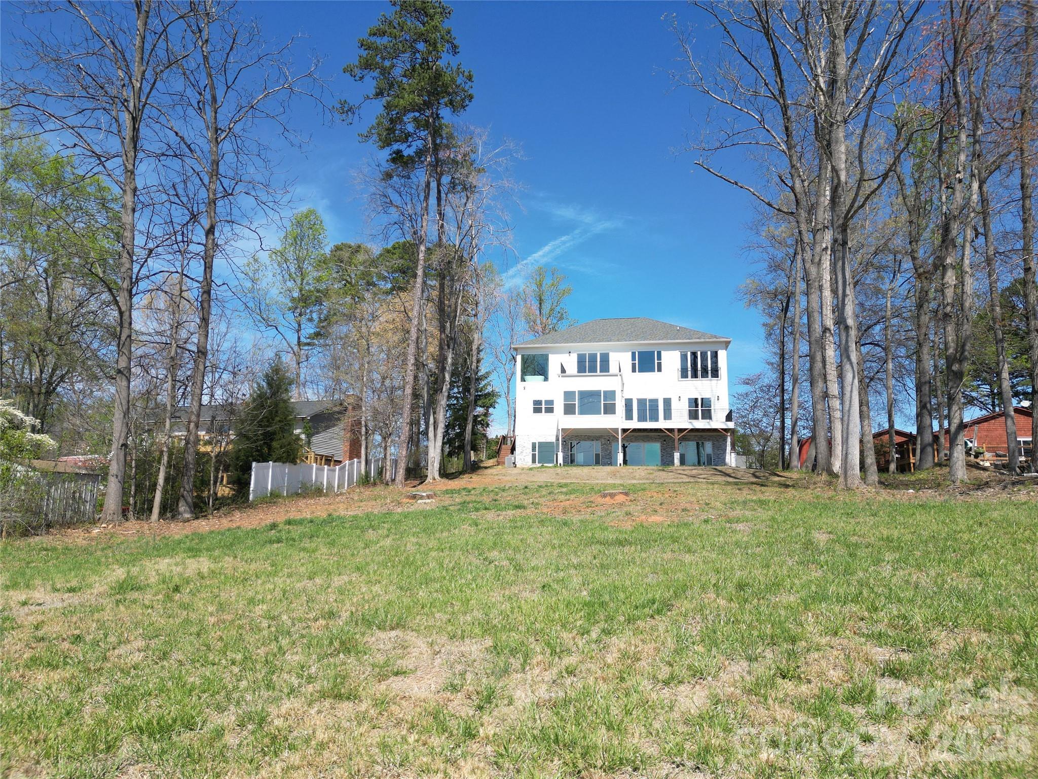 124 Clipper Lane