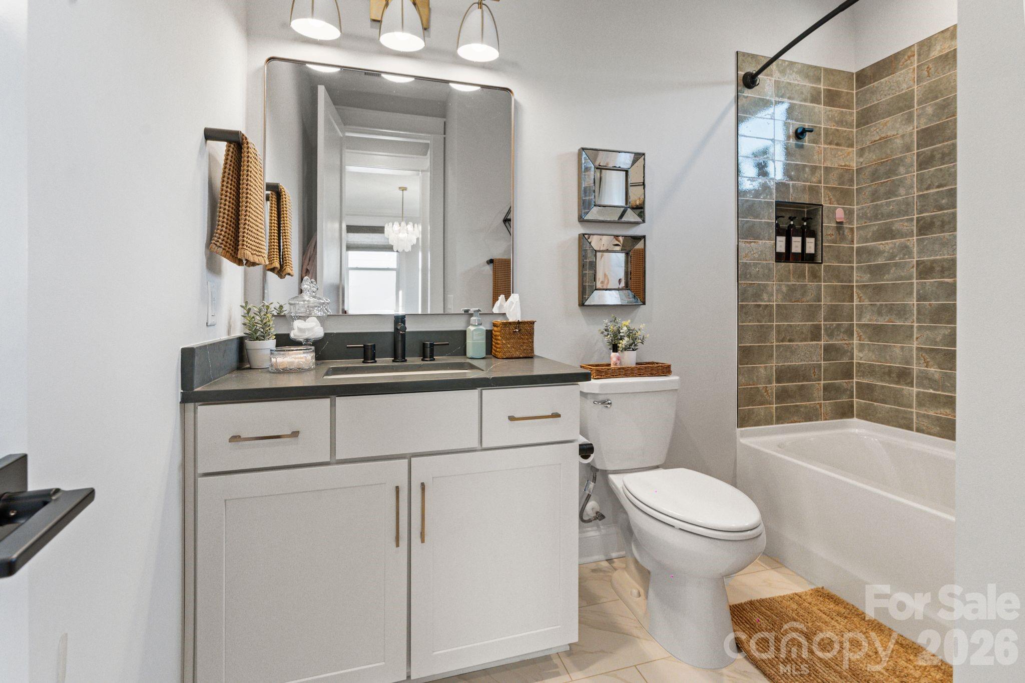 13940 Roosevelt Grove Drive