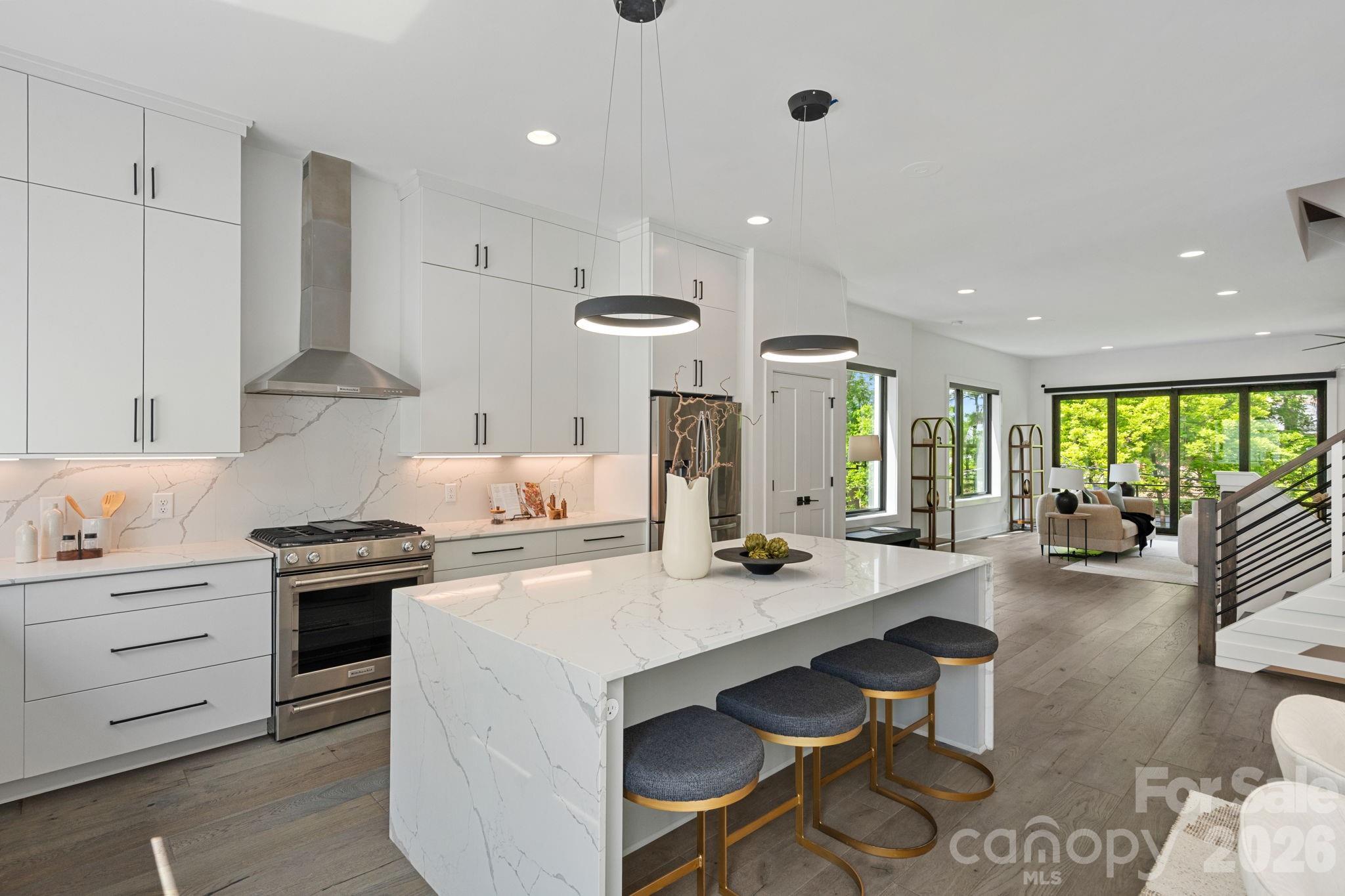 1006 Westbrook Drive Unit: B