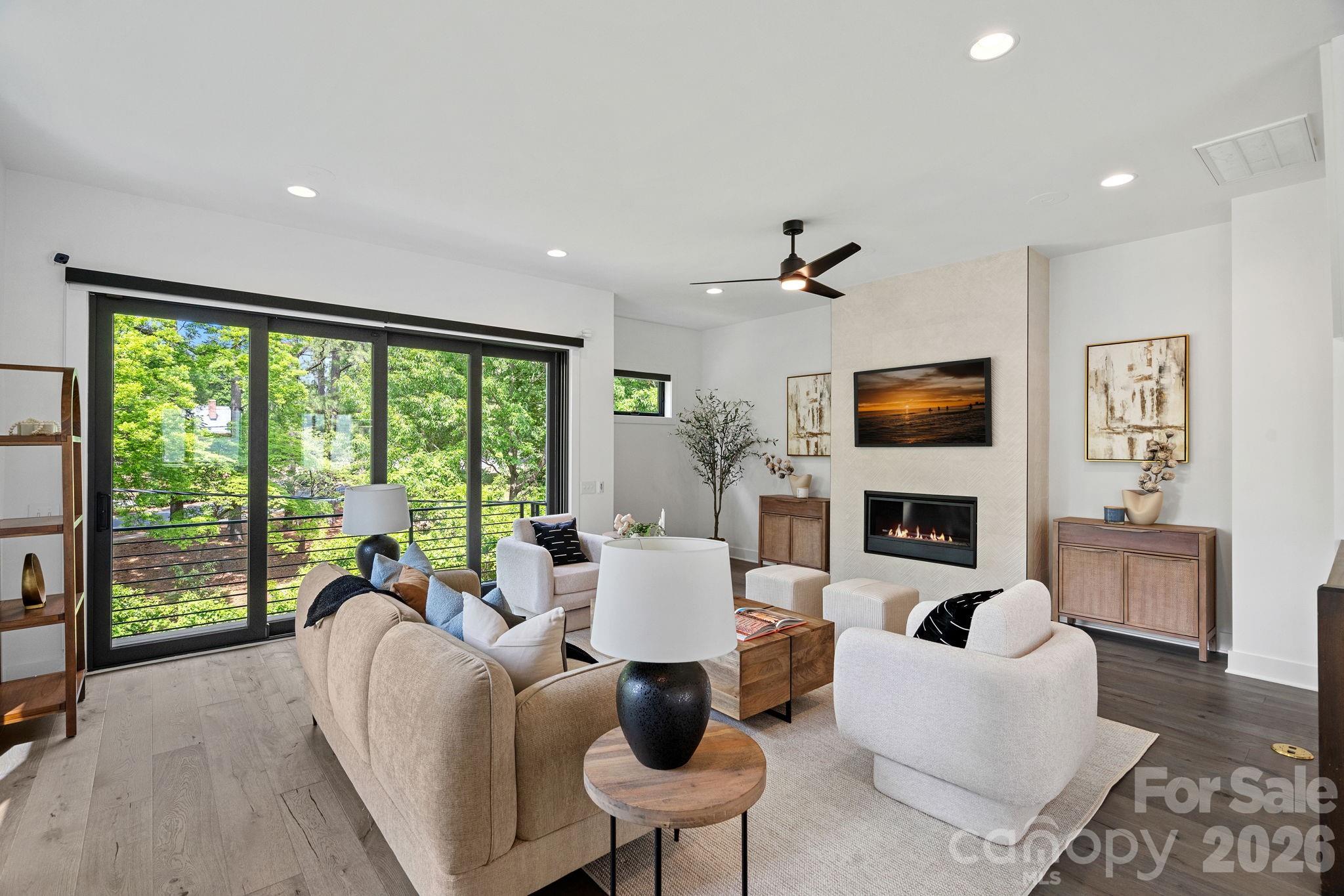 1006 Westbrook Drive Unit: B