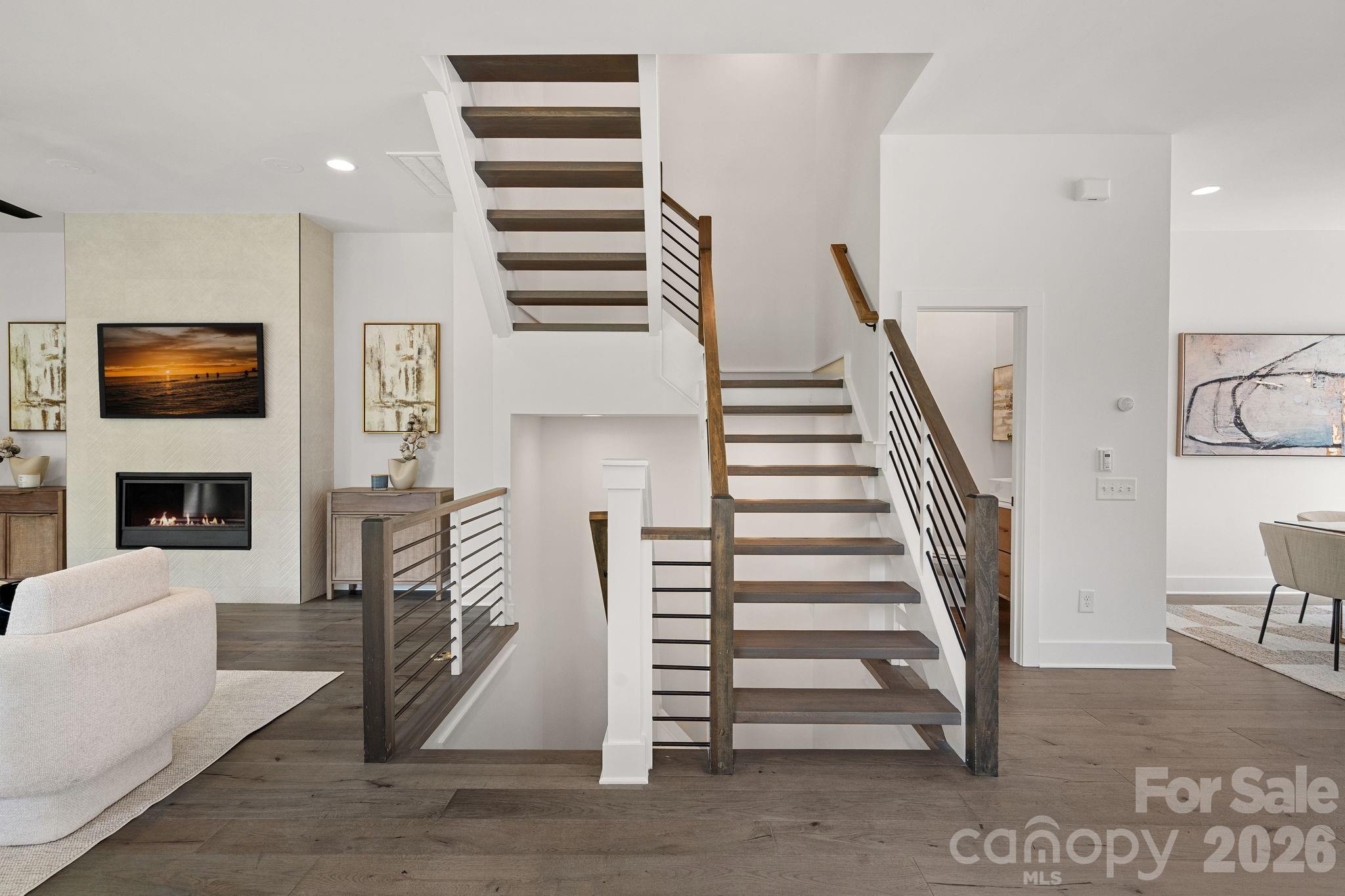 1006 Westbrook Drive Unit: B