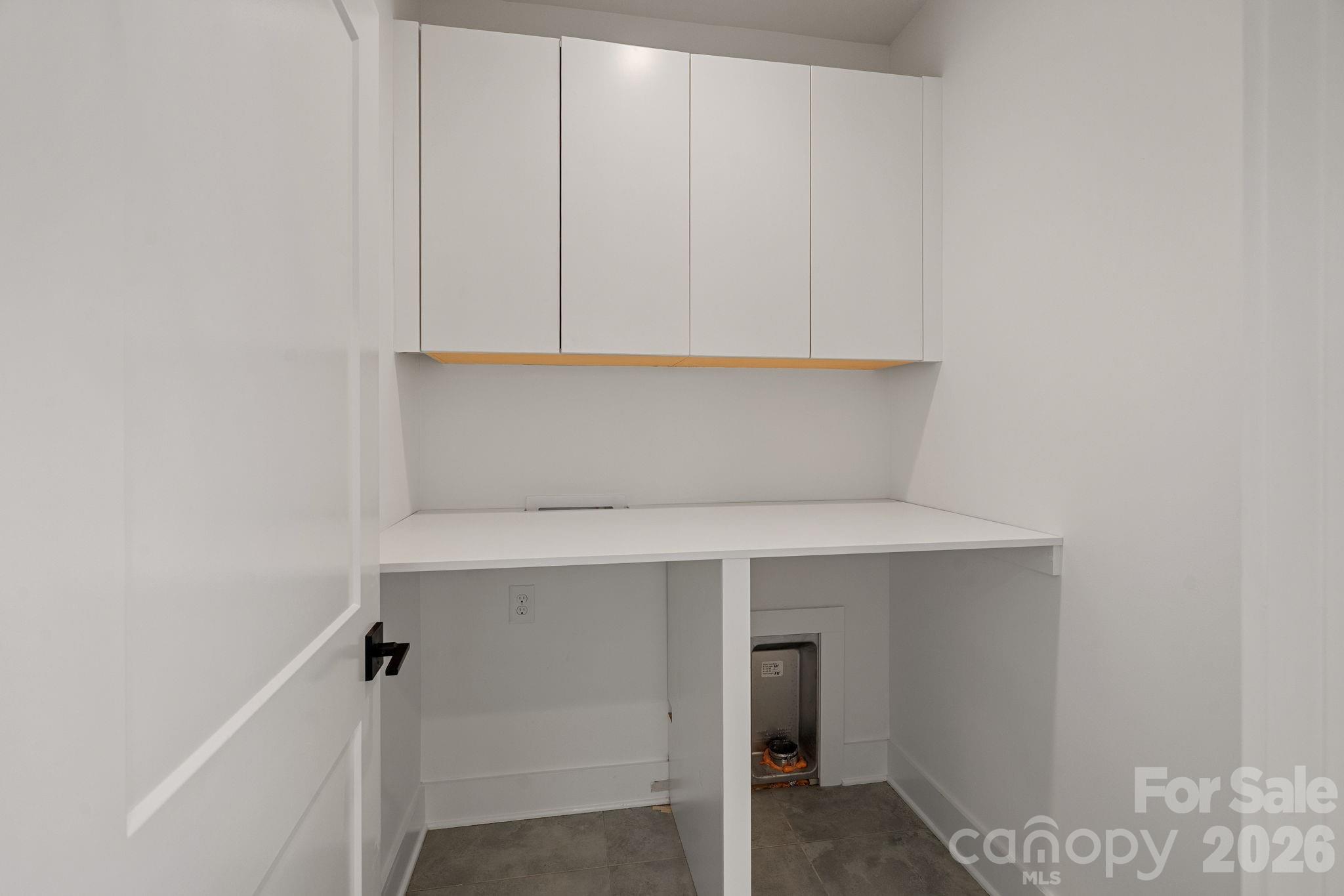 1006 Westbrook Drive Unit: B