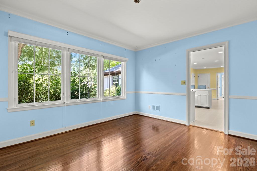5335 Lansing Drive