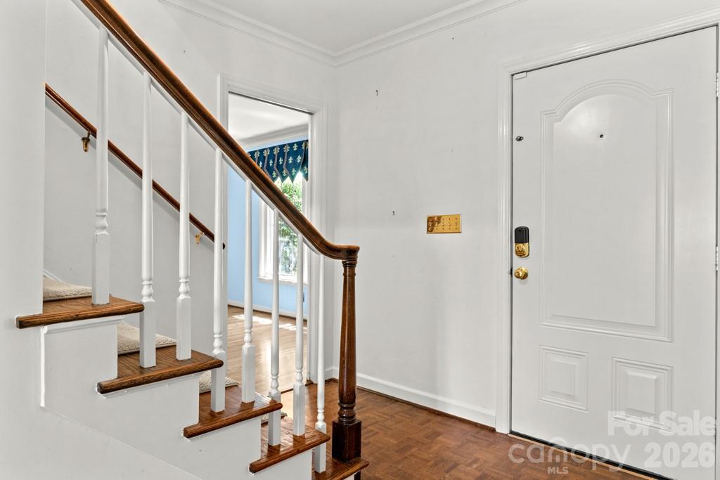 5335 Lansing Drive