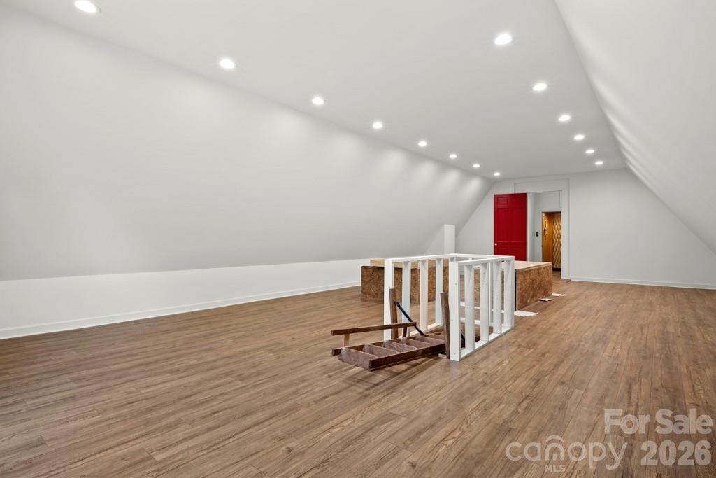 5335 Lansing Drive