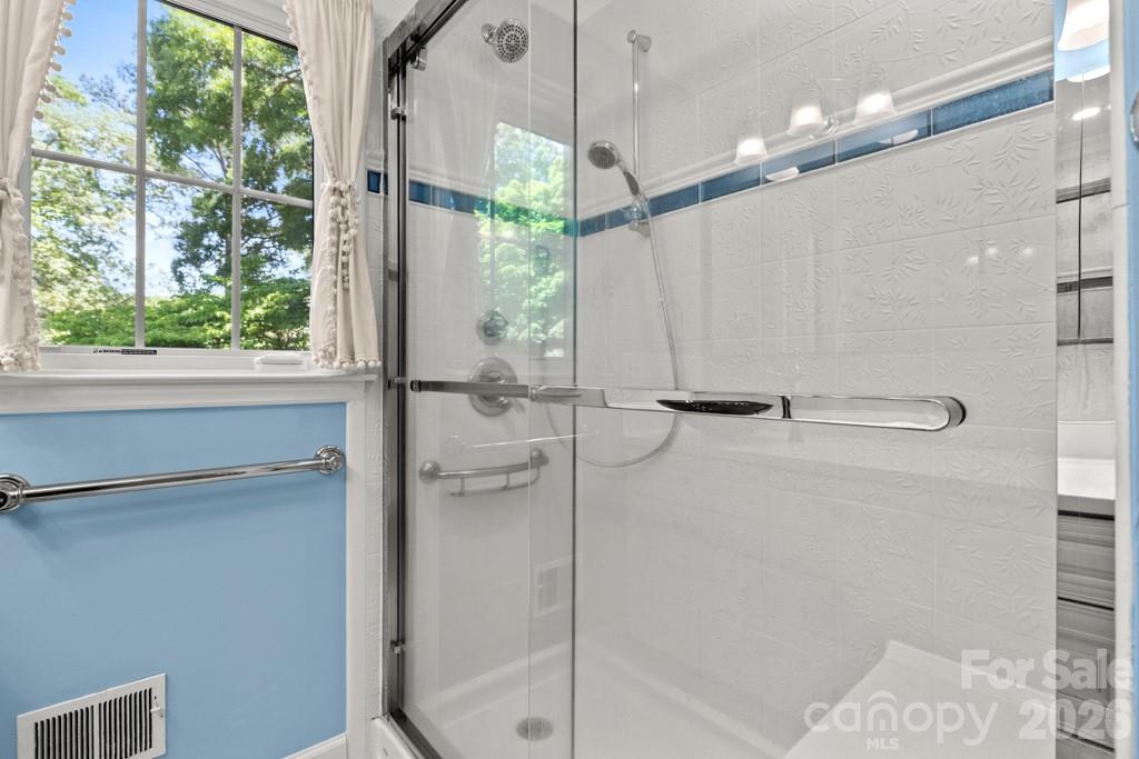 5335 Lansing Drive