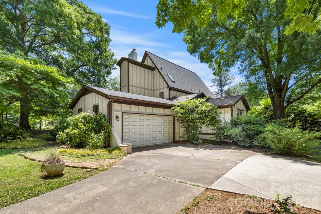 5335 Lansing Drive