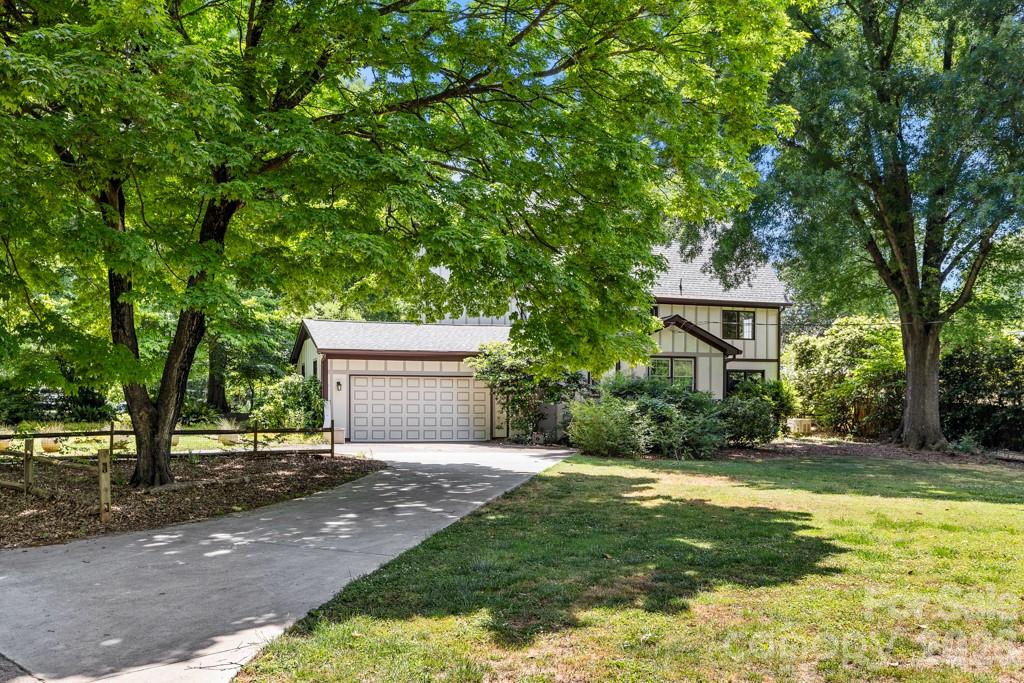 5335 Lansing Drive