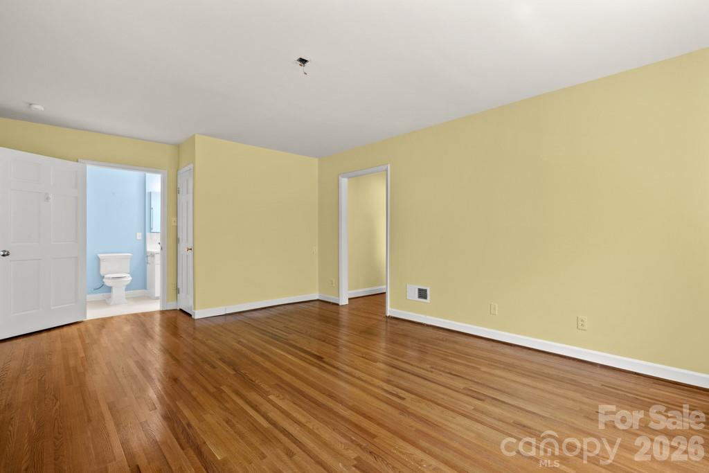 5335 Lansing Drive