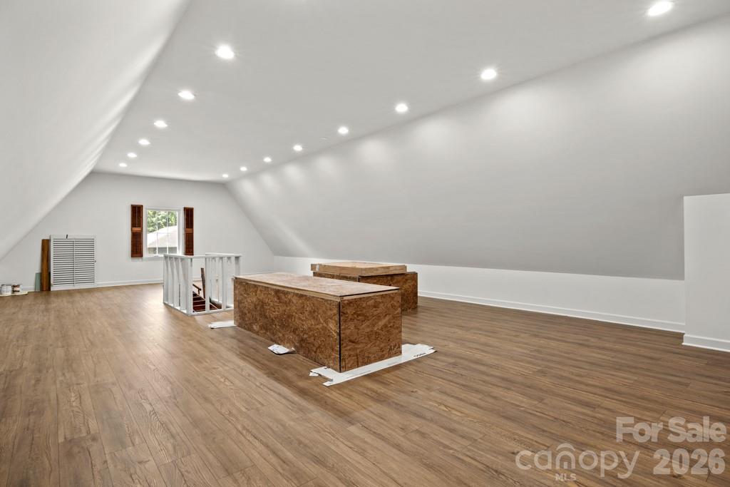 5335 Lansing Drive