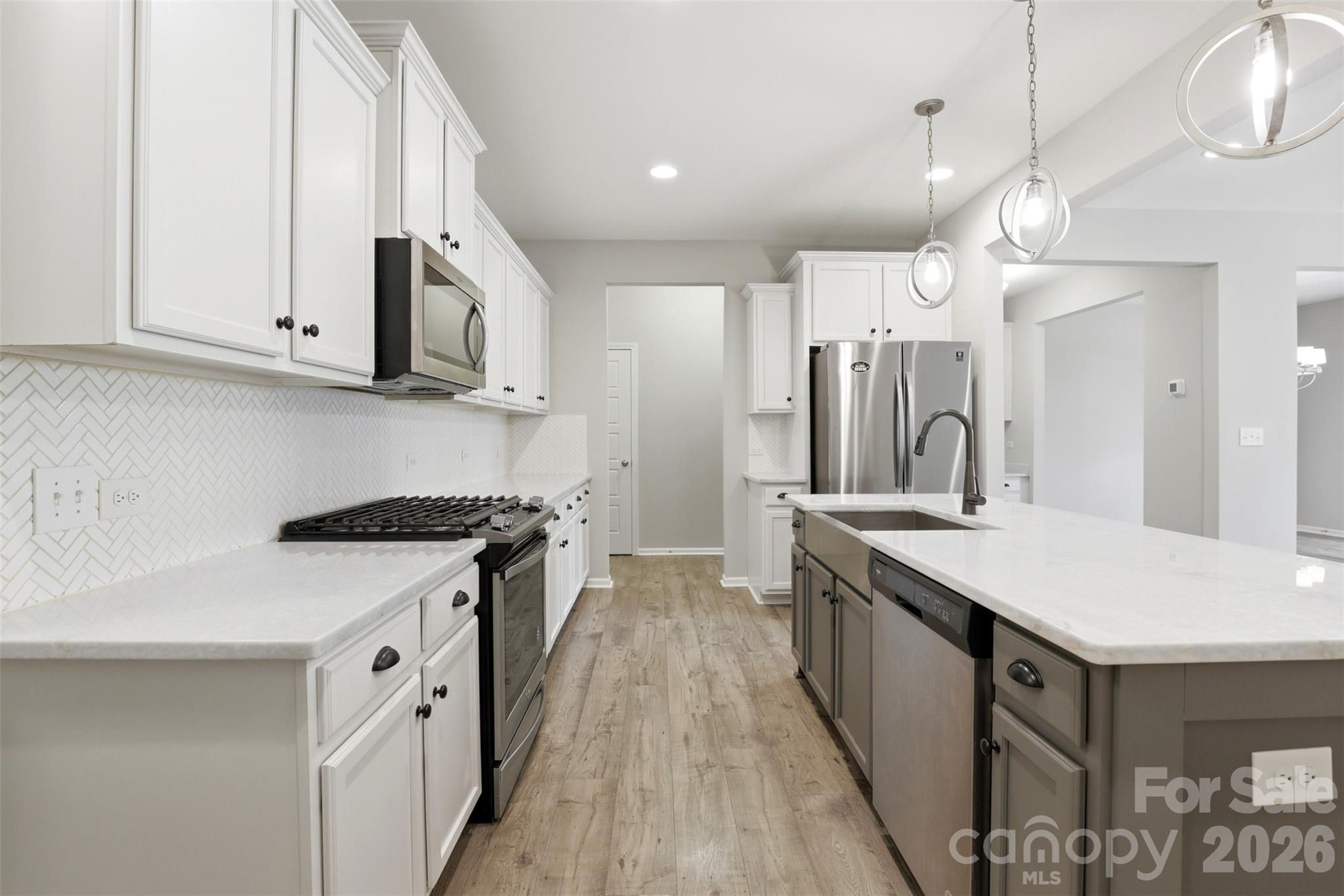 1117 Streamside Lane