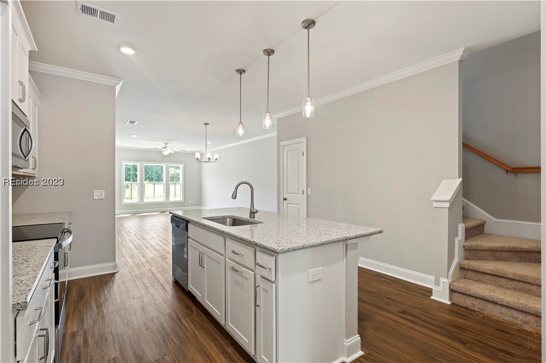 266 Bleecker Street S Unit: 30