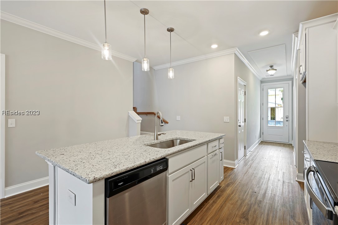 266 Bleecker Street S Unit: 30