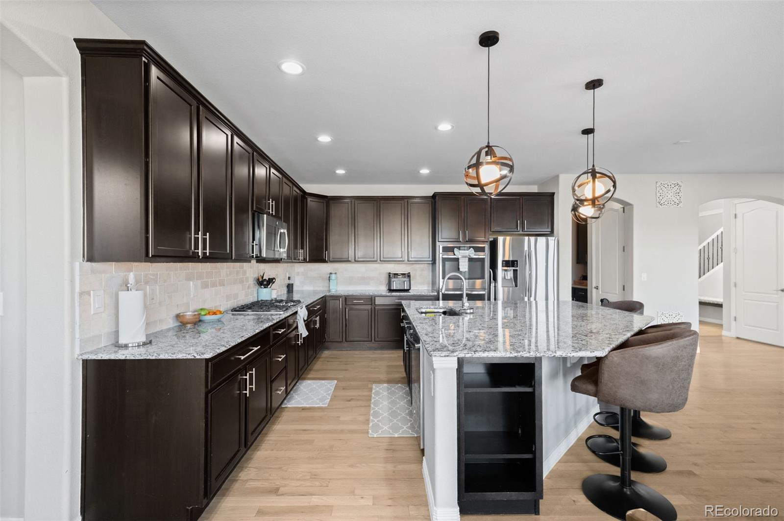 2910 El Nido Way