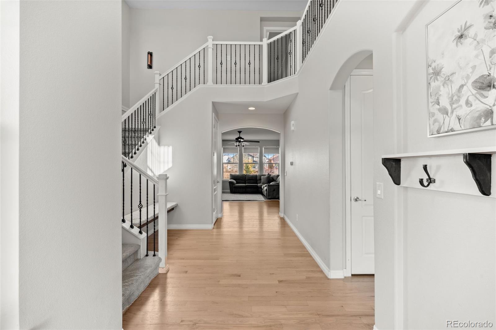 2910 El Nido Way