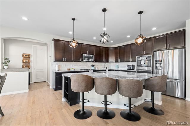 2910 El Nido Way