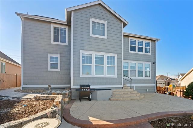 2910 El Nido Way