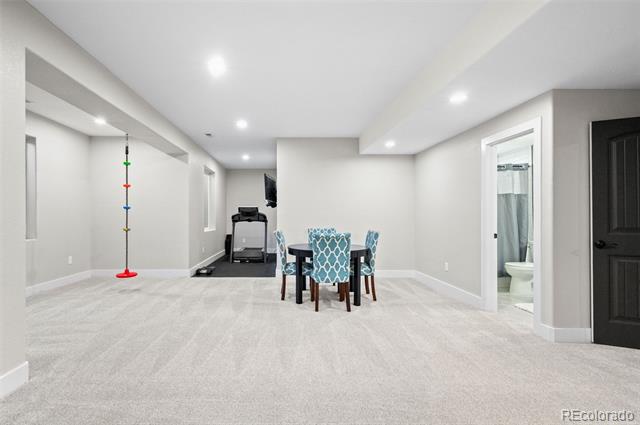2910 El Nido Way