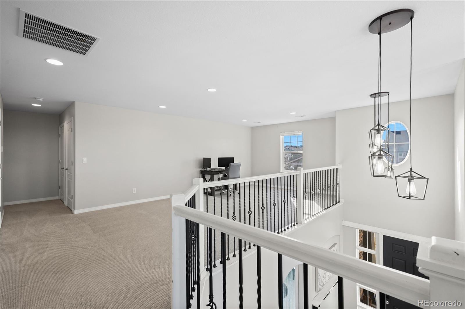 2910 El Nido Way