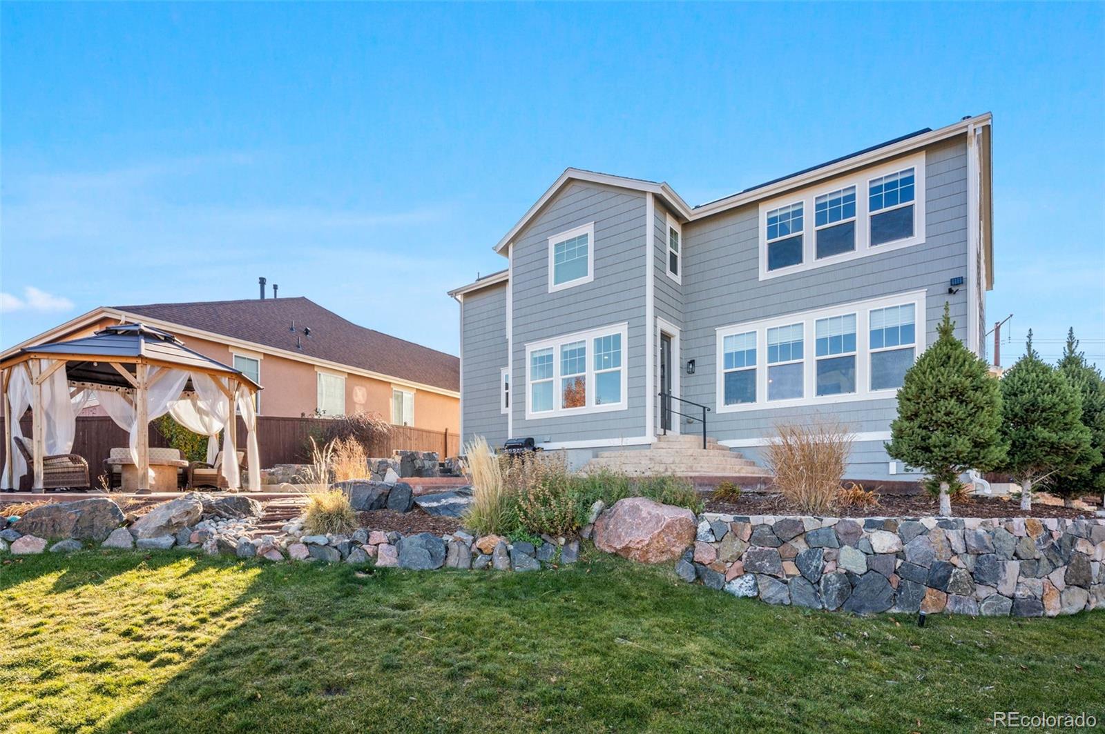 2910 El Nido Way
