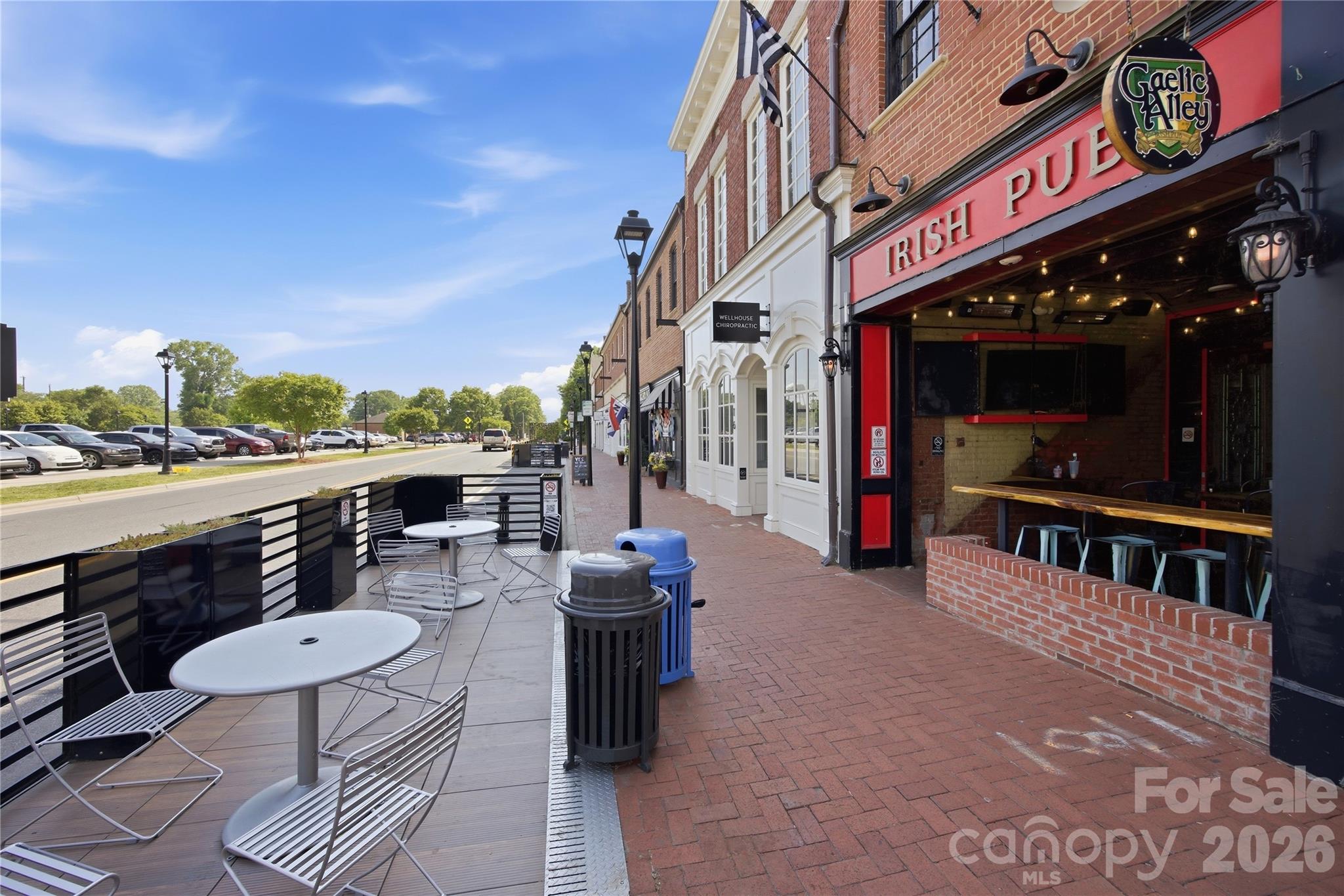 906 Oregon Avenue
